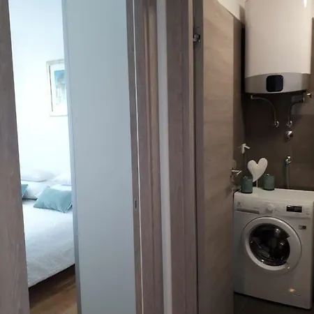 Apartment Eni With Garage Parking
