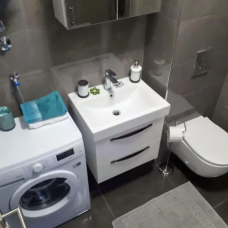 Lejlighed Eni With Garage Parking